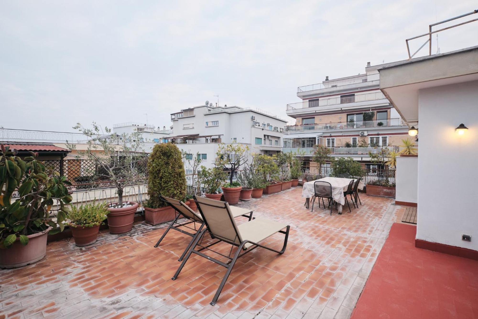 Penthouse 5 Minutes From The Vatican - 5 Bedrooms & 4 Bathrooms *